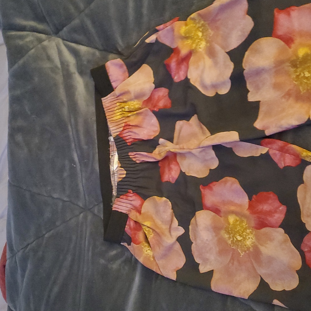 Rachel Roy Flower Pattern Pants - image 3